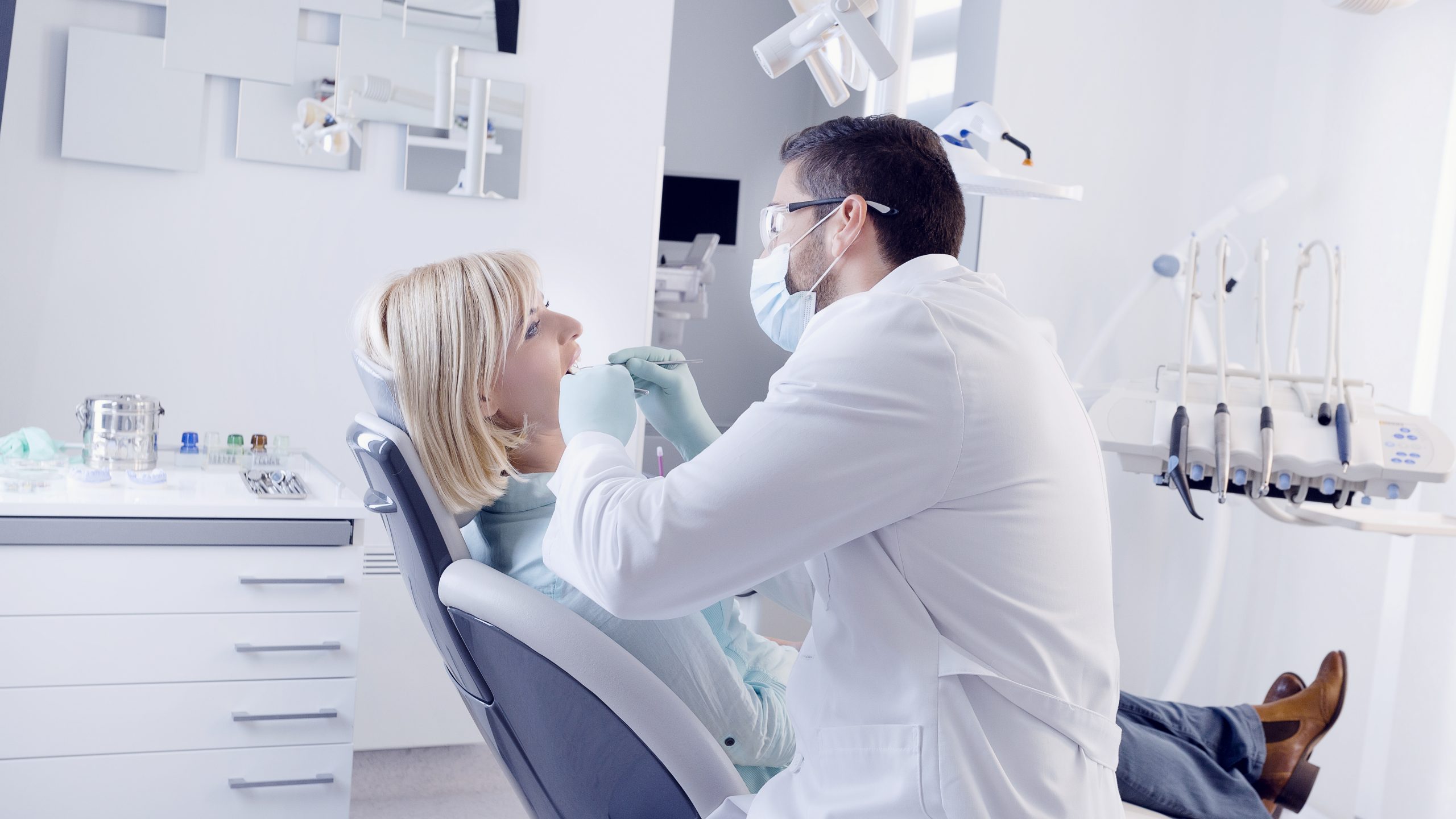 Dentist in Devine, TX